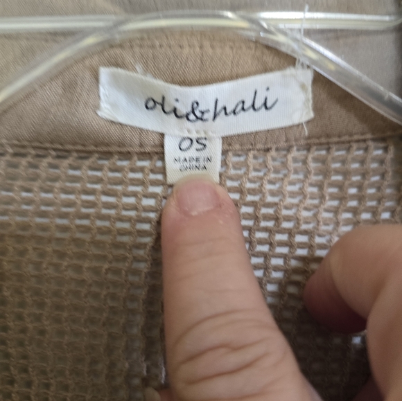 Oli & Hali Relaxed Fit Crinkle Blouse With Crochet Lace Accents OS Tan Green - Picture 4 of 6